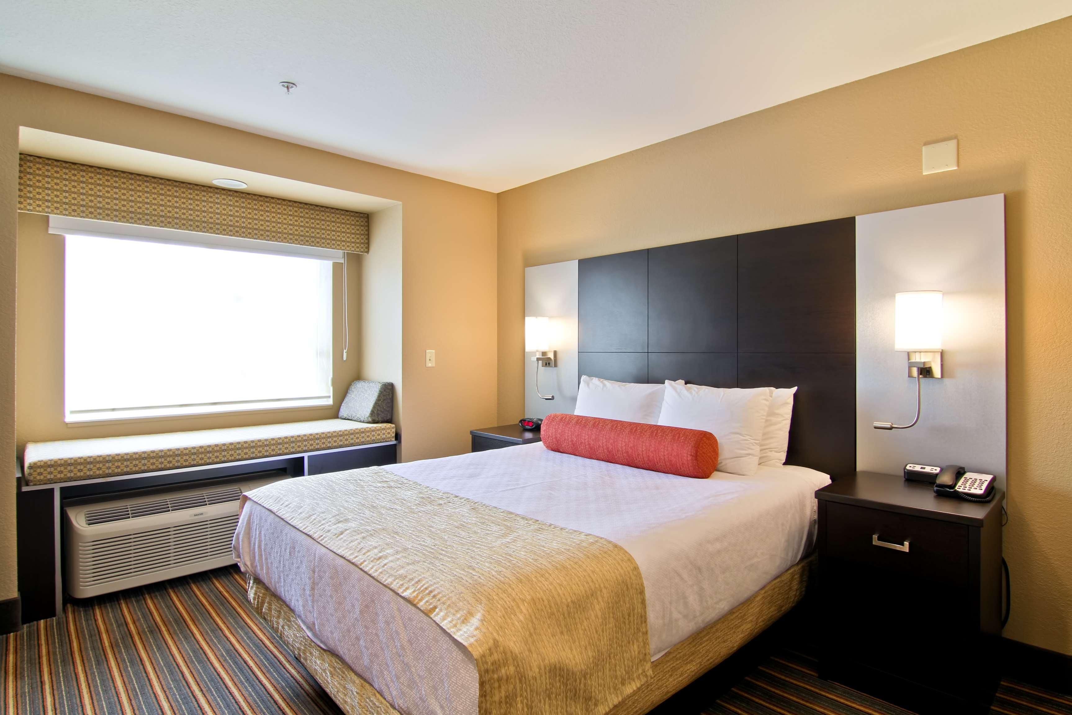Best Western Plus Woodstock Inn & Suites Eksteriør billede