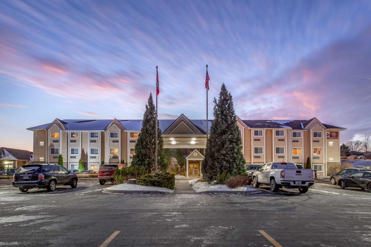 Best Western Plus Woodstock Inn & Suites Eksteriør billede