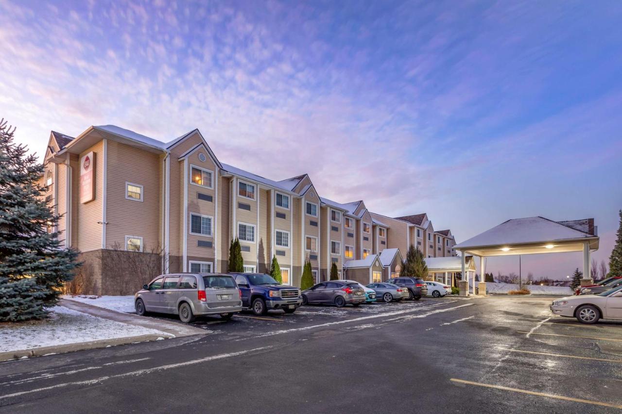 Best Western Plus Woodstock Inn & Suites Eksteriør billede