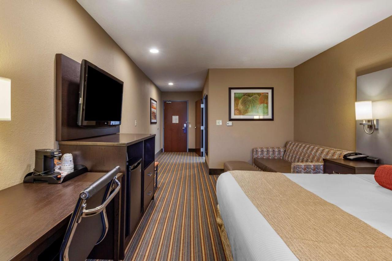 Best Western Plus Woodstock Inn & Suites Eksteriør billede