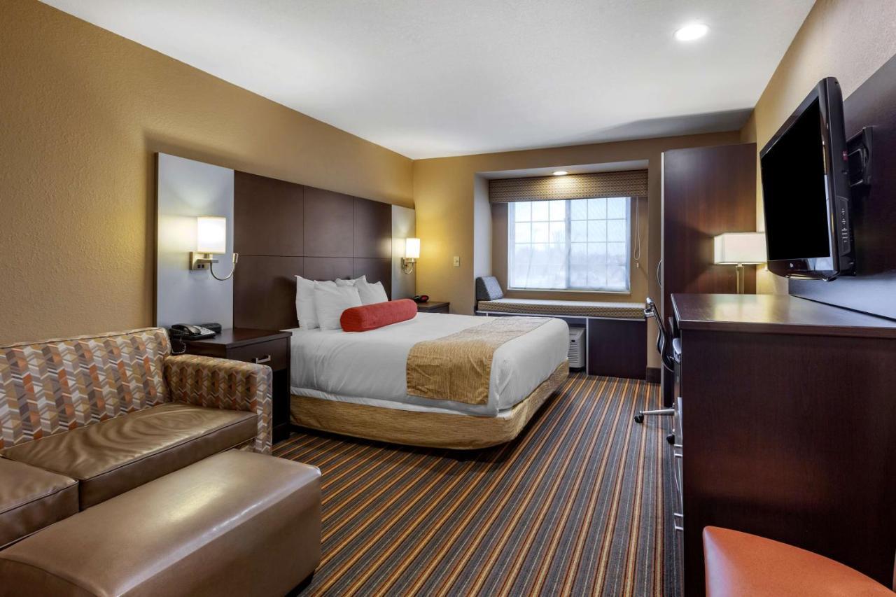 Best Western Plus Woodstock Inn & Suites Eksteriør billede