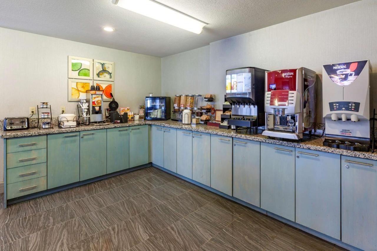 Best Western Plus Woodstock Inn & Suites Eksteriør billede