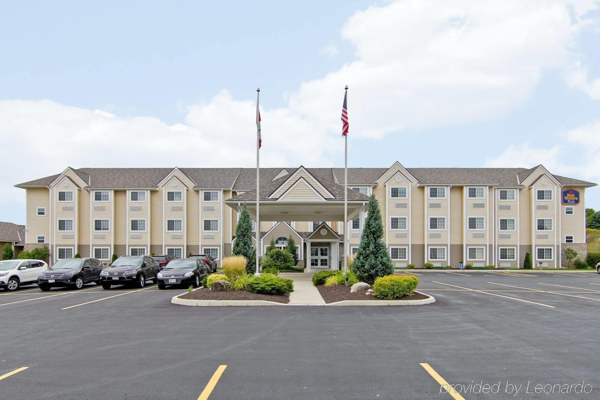 Best Western Plus Woodstock Inn & Suites Eksteriør billede